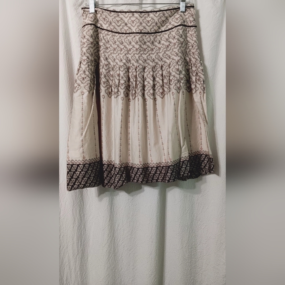 3 X$25 100% Cotton Ann Taylor Loft beige pleated printed skirt Size 4